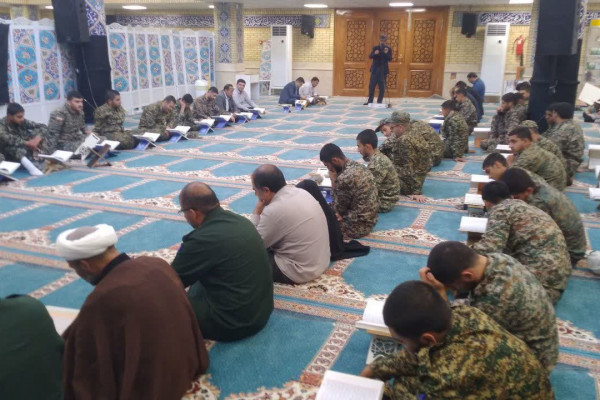 برگزاری مراسم محفل انس با قرآن در مسجد جامع شهرستان دره‌شهر