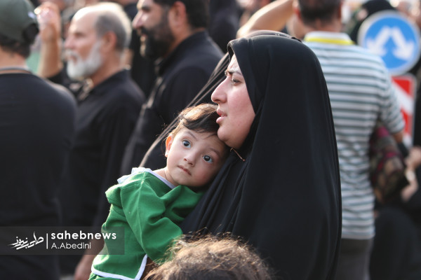 حضور دختران و بانوان در اجتماع عظیم مردمی عصر عاشورا « یوم الحسین ع»