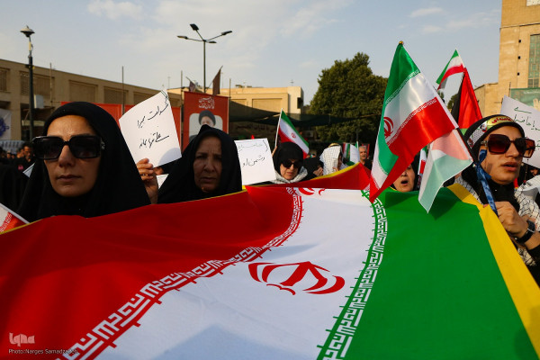 حضور دختران و بانوان در اجتماع عظیم مردمی عصر عاشورا « یوم الحسین ع»