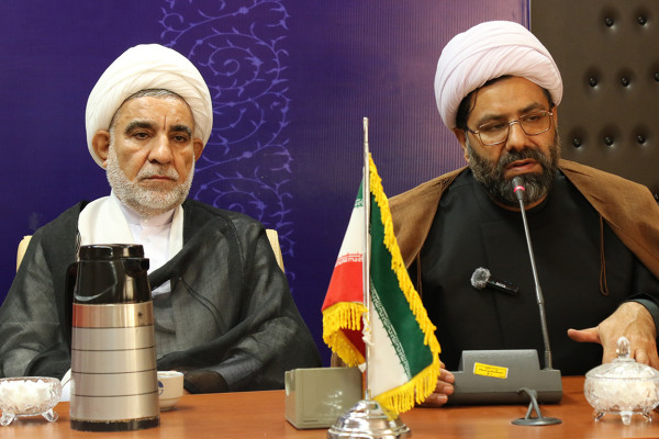 برگزاری آیین تجلیل از برگزیدگان نهضت «زندگی با آیه‌ها» در شهرستان دره‌شهر؛
