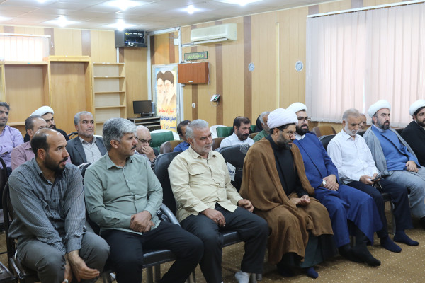 نشست مدیرکل تبلیغات اسلامی استان ایلام با مسئولین هیئات مذهبی شهرستان دره شهر