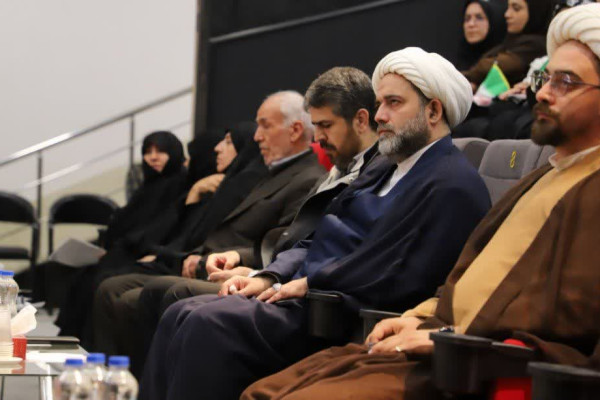 محفل شعر چکامه مقاومت برگزار شد