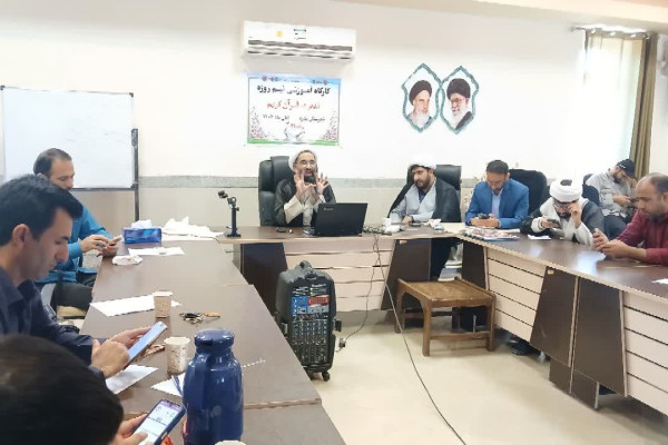 برگزاری کارگاه آموزشی تدبر در قرآن کریم شهرستان بدره