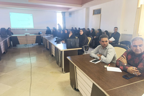 برگزاری کارگاه آموزشی تدبر در قرآن کریم شهرستان بدره