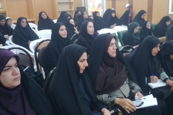 برگزاری کارگاه آموزشی تدبر در قرآن کریم شهرستان دره شهر