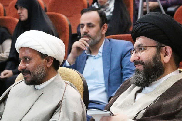 نشست هم‌اندیشی فعالان قرآنی استان کردستان برگزار شد