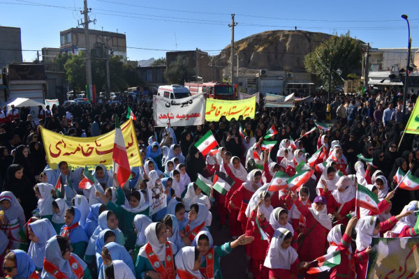 حماسه حضور در 13 آبان و روز مبارزه با استکبار جهانی در شهرستان گیلانغرب