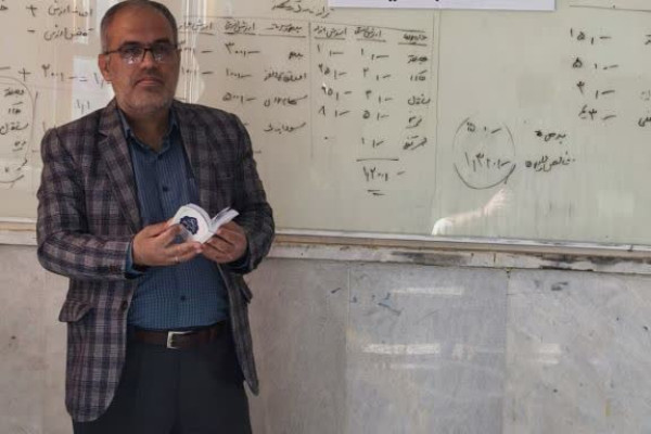 زندگی با آیه‌ها»؛ شور و نشاط قرآنی جوانان در دانشگاه آزاد شهرستان هرسین