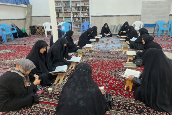 برگزاری محافل انس باقرآن کریم بمناسبت ایام فاطمیه در شهرستان بدره