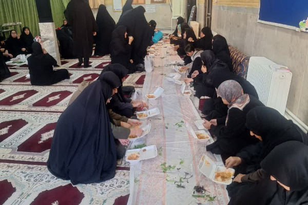 تهیه و پخت اطعام فاطمی در شهرستان بدره
