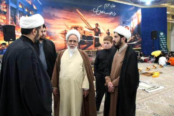 حجت‌الاسلام‌و‌المسلمین غفوری، نماینده ولی‌فقیه در استان و امام‌جمعه کرمانشاه در جمع معتکفین