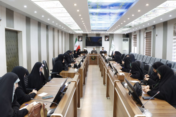 نشست هم اندیشی و تبیین طرح ملی زندگی با آیه‌ها برگزار گردید