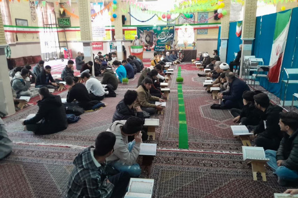 برگزاری محافل انس با قرآن کریم (زندگی با آیه ها) در استان کرمانشاه