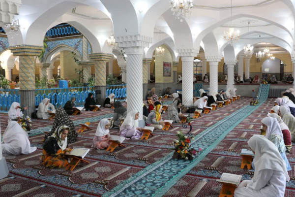 جزء خوانی قرآن کریم در اولین روز ماه مبارک رمضان