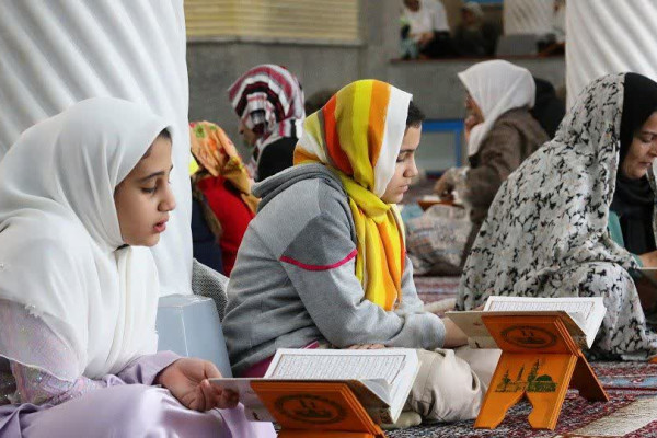 جزء خوانی قرآن کریم در اولین روز ماه مبارک رمضان