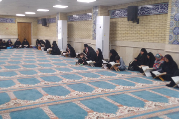 برگزاری محفل جزءخوانی قرآن کریم ( زندگی با آیه ها) در مسجد جامع شهرستان دره شهر