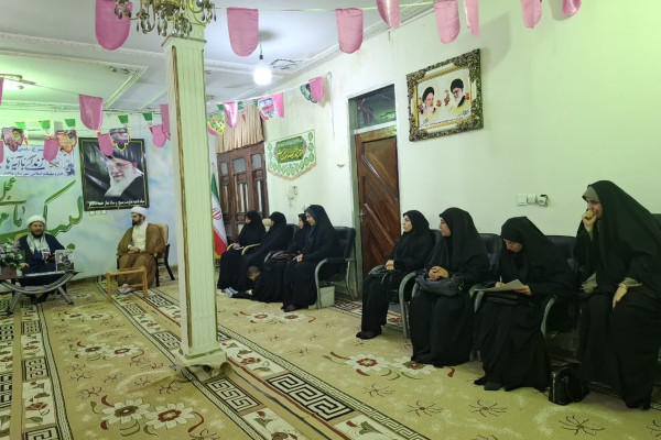 نشست  مبلغین و مبلغات دالاهو با محوریت «زندگی با آیه‌ها» شهرستان دالاهو