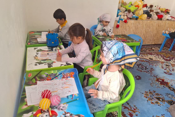برپایی ایستگاه نقاشی کودکان و نوجوانان با محوریت نهضت زندگی با آیه ها در شهرستان بدره