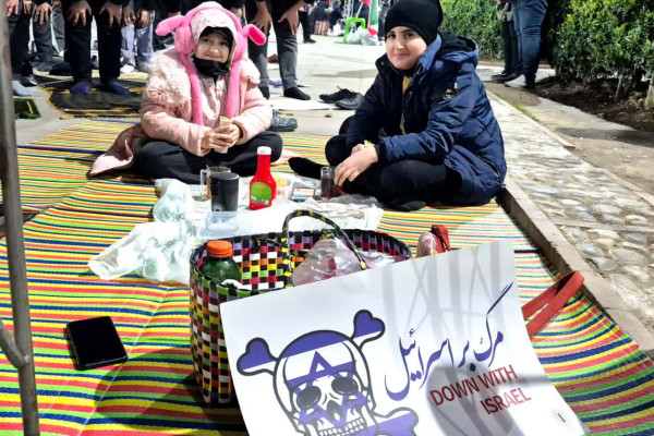 تحویل سال خیابانی در رشت