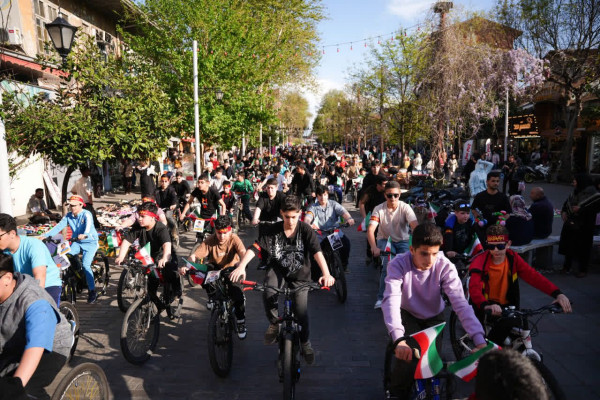 در رکاب ایران
