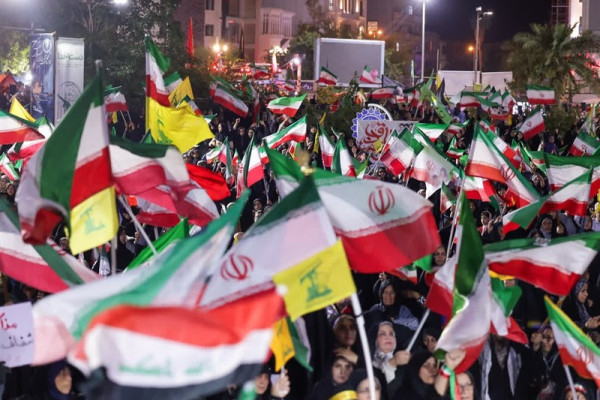 تجمع شبانه مردمی «لبیک یا امام» بوشهر