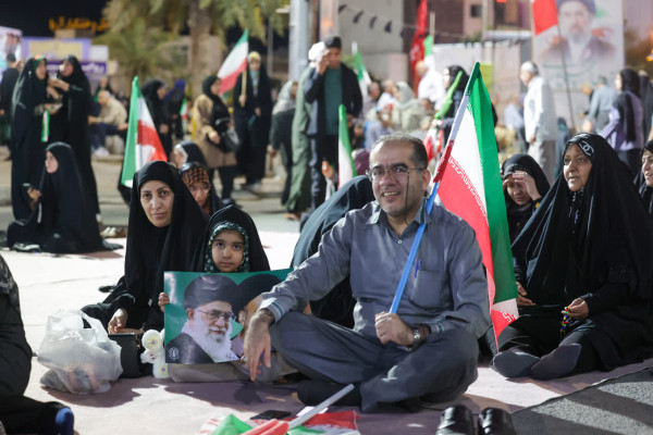 تجمع شبانه مردمی «لبیک یا امام» بوشهر