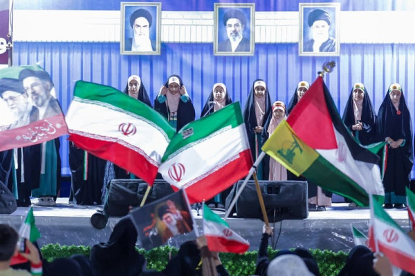 تجمع شبانه مردمی «لبیک یا امام» بوشهر