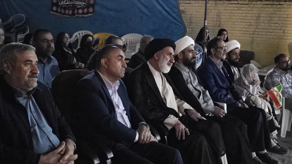 اکران مستند «ایستاده در خدمت» در شهرکرد