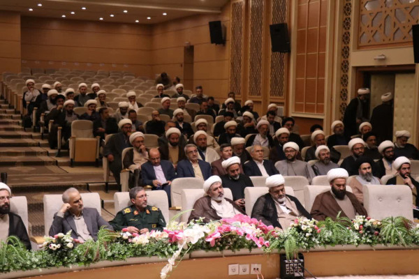 رونمایی از کتاب «سیمرغ و ققنوس» با محوریت شهادت قائد امت در اردبیل