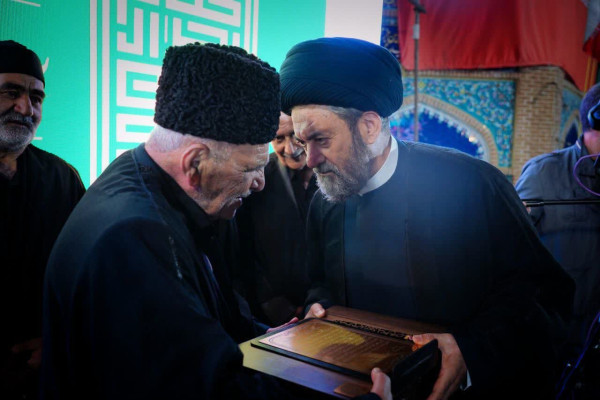 آئین استقبال از محرم و تجلیل از پیرغلامان حسینی در اردبیل