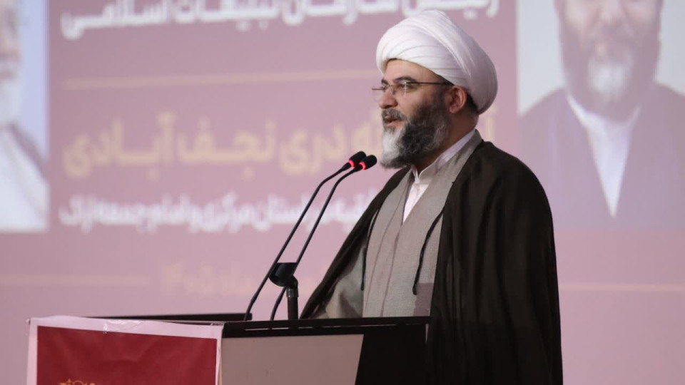 اهتزاز پرچم خونخواهی بر فراز مساجد
