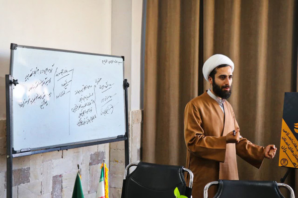 برنامه ریزی و بررسی مراحل  عملیاتی سازی طرح « انسان کبیر » در سطح شهرستانهای استان تهران