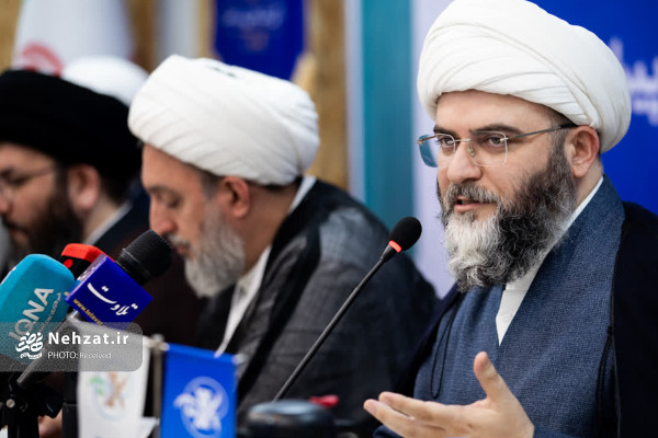 نشست هم‌اندیشی دستگاه‌های حاکمیتی و مجموعه‌های قرآنی پیرامون «نهضت زندگی با آیه‌ها» برگزار شد