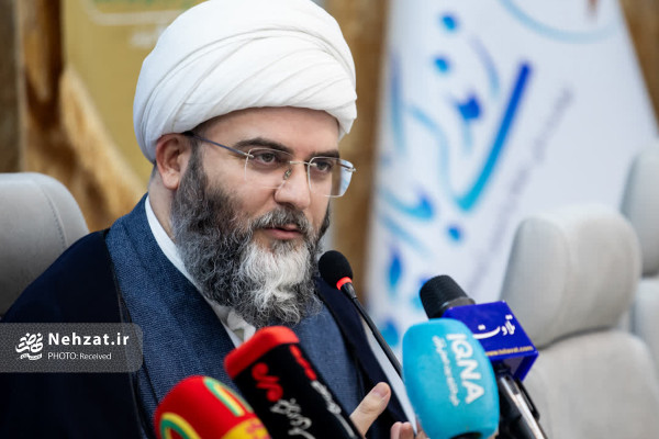 نشست هم‌اندیشی دستگاه‌های حاکمیتی و مجموعه‌های قرآنی پیرامون «نهضت زندگی با آیه‌ها» برگزار شد