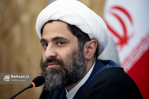 نشست هم‌اندیشی دستگاه‌های حاکمیتی و مجموعه‌های قرآنی پیرامون «نهضت زندگی با آیه‌ها» برگزار شد