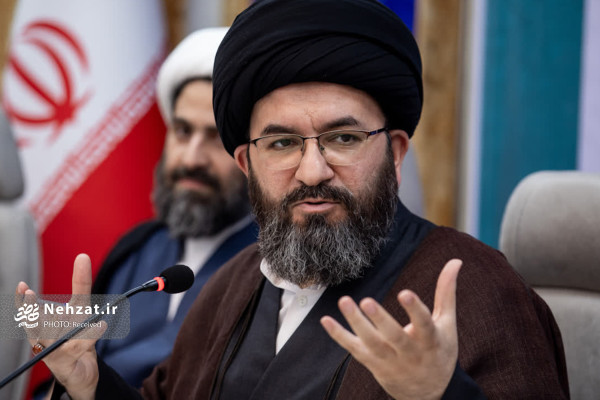 نشست هم‌اندیشی دستگاه‌های حاکمیتی و مجموعه‌های قرآنی پیرامون «نهضت زندگی با آیه‌ها» برگزار شد