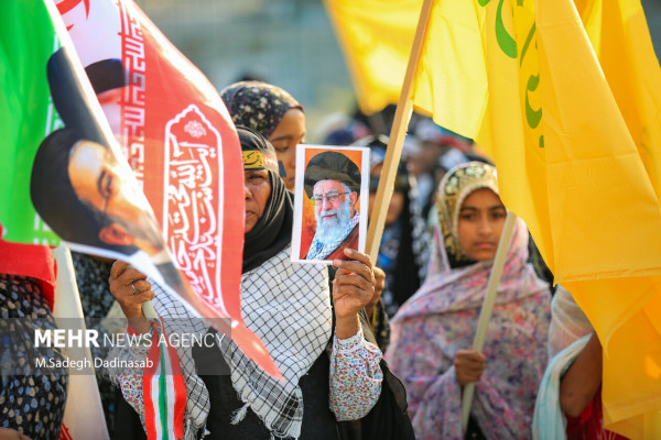 ۱۱۰ هزار جانفدا از دل خلیج فارس برخواستند