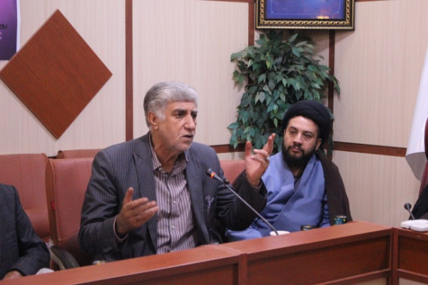 برگزاری جلسه هم اندیشی مدیر کل تبلیغات اسلامی با بزرگان ایل ملکشاهی در ایلام