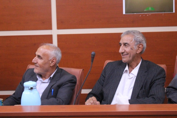 برگزاری جلسه هم اندیشی مدیر کل تبلیغات اسلامی با بزرگان ایل ملکشاهی در ایلام