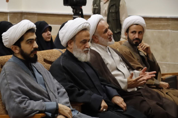 نشست تخصصی بانوان کنشگر و فعال فرهنگی با حضور استاد علیرضا پناهیان برگزار شد