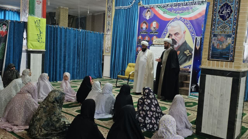 حضور مدیرکل تبلیغات اسلامی در جمع معتکفین کوهرنگ