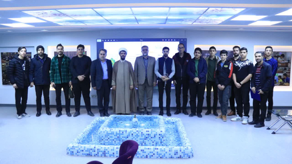 مداحان و شاعران جوان در مسیر زندگی با آیه‌ها