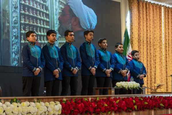 اینجا مسجد با نوجوان‌ها نفس می‌کشد