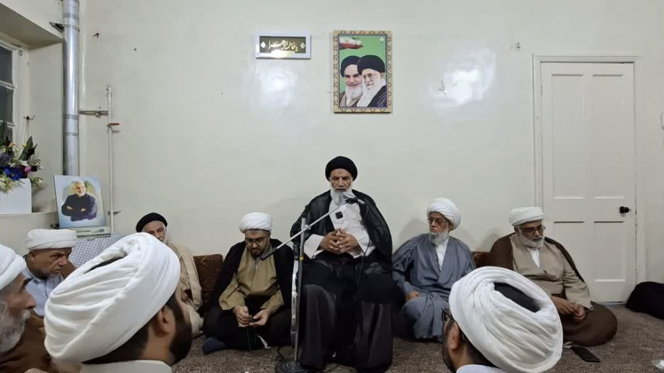 نشست ائمه جماعات شهرستان کارون با نماینده ولی فقیه در خوزستان