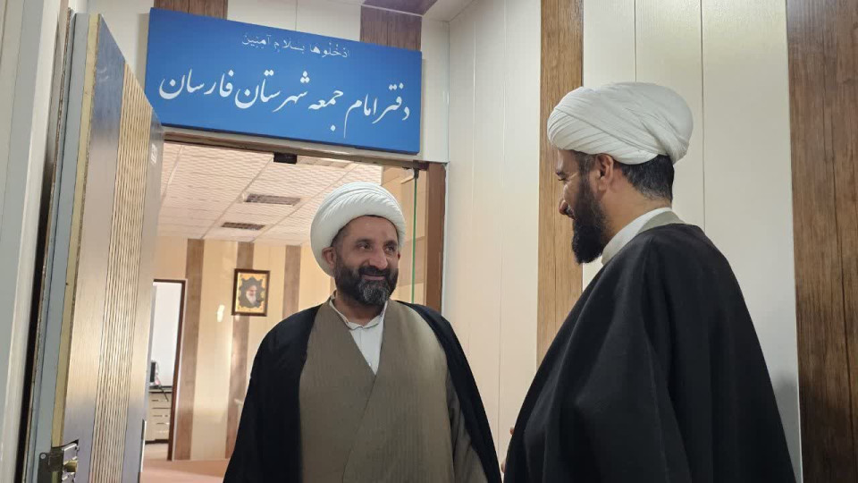 حضور مدیرکل تبلیغات اسلامی در جمع معتکفین فارسانی