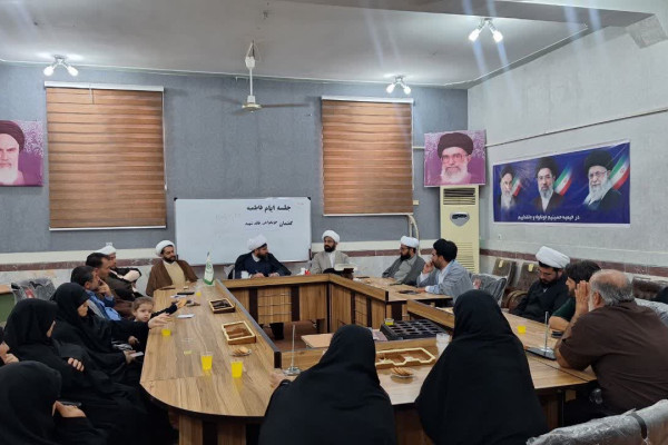 کارگاه آموزشی گفتمان سازی خونخواهی قائد شهید در اداره تبلیغات اسلامی دهلران برگزار شد