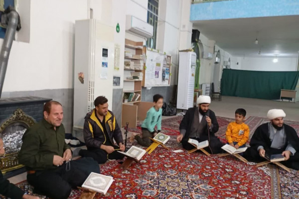 جلسات هفتگی آموزش قرآن کریم در شهرستان مهران