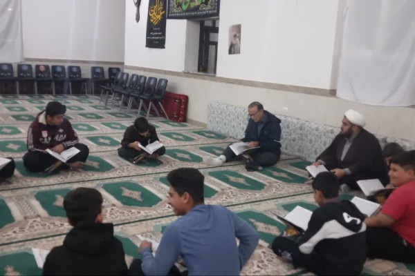 برگزاری محفل قرآنی در روستای چنگوله به مناسبت میلاد امام علی(ع)