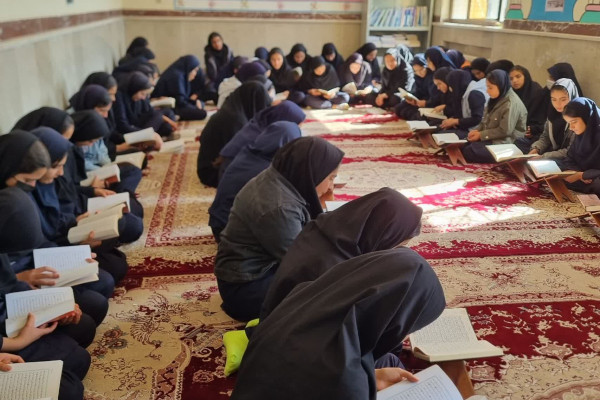 برگزاری محفل انس با قرآن کریم در شهرستان بدره