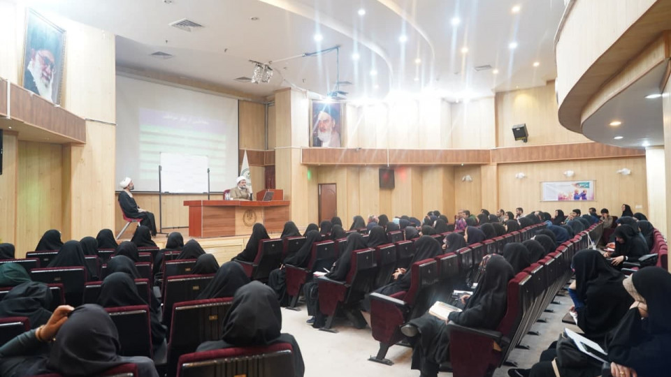 اولین دوره تربیت مربی جمعیت و فرزندآوری در سالن همایش اداره کل تبلیغات اسلامی استان زنجان برگزار شد